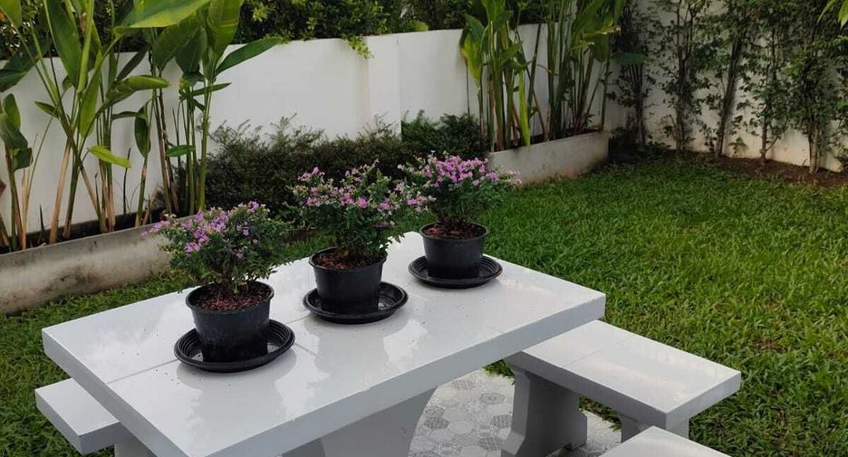 For rent 2 bedrooms townhouse in Thalang, Phuket