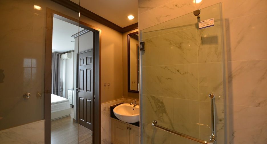 For rent 1 bed condo in Pathum Wan, Bangkok