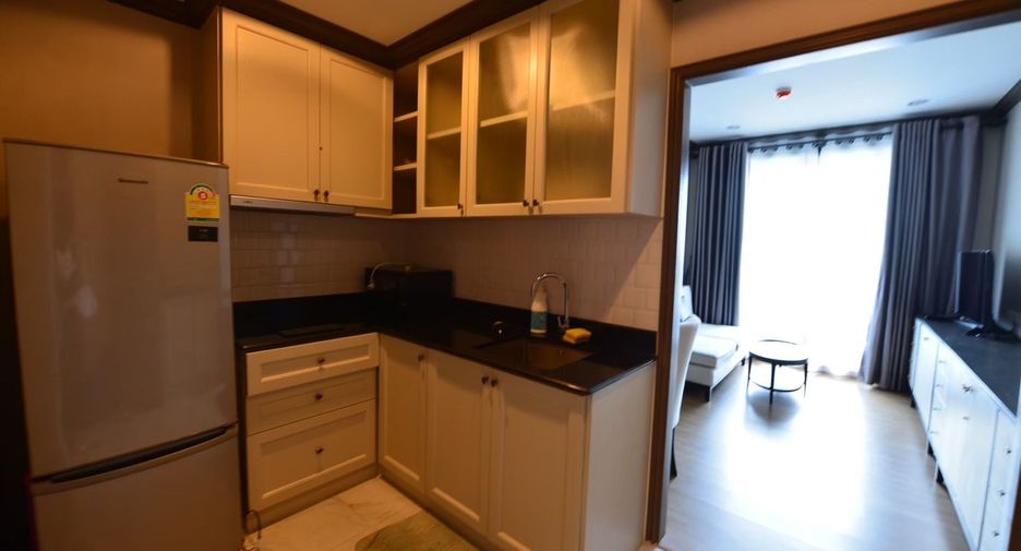For rent 1 bed condo in Pathum Wan, Bangkok