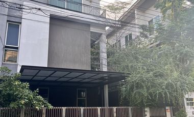 For sale 4 bedrooms house in Don Mueang, Bangkok