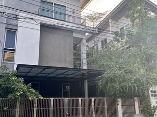 For sale 4 bedrooms house in Don Mueang, Bangkok