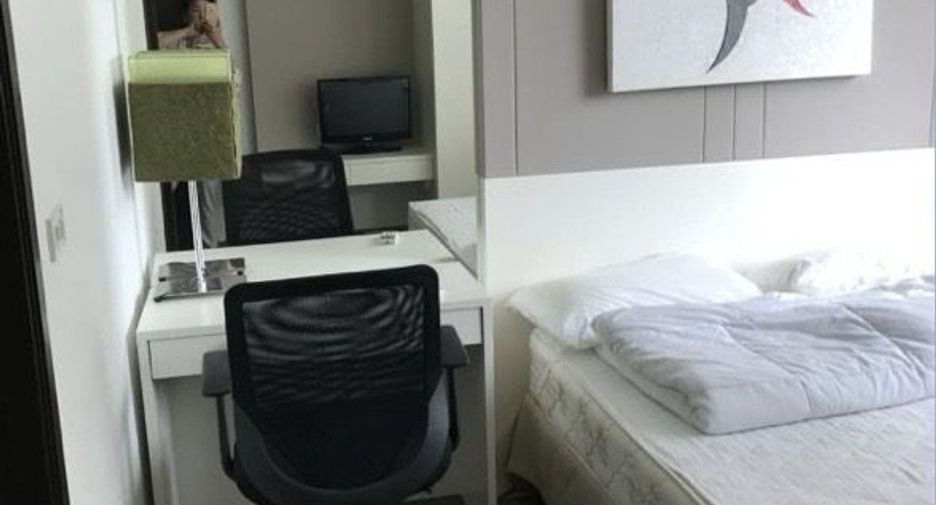 For rent 2 bedrooms condo in Pathum Wan, Bangkok