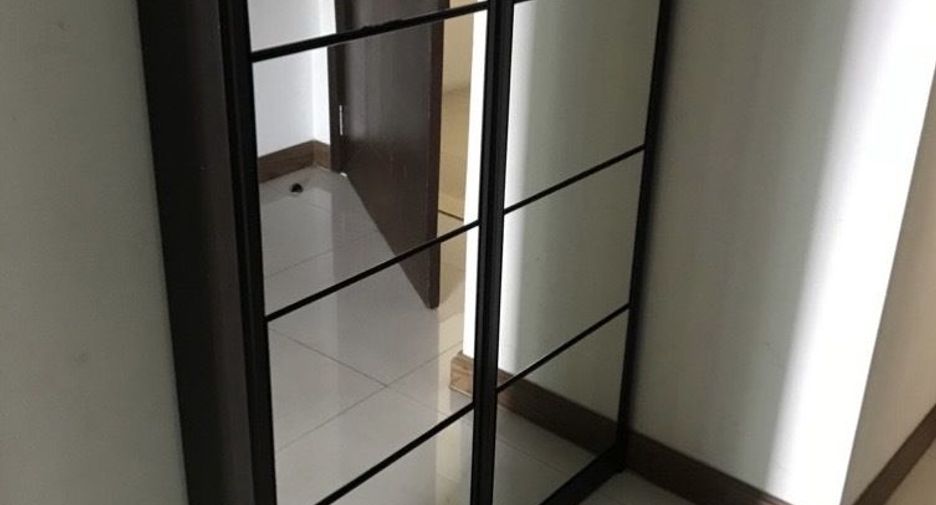 For rent 2 bedrooms condo in Pathum Wan, Bangkok