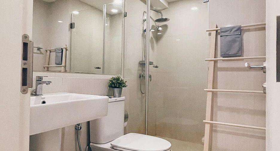 For rent 2 bedrooms condo in Mueang Samut Prakan, Samut Prakan