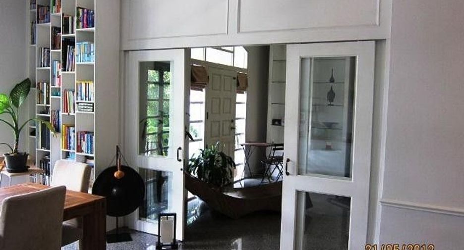 Wohnung zur Miete mit 3 Zimmer in Watthana, Bangkok