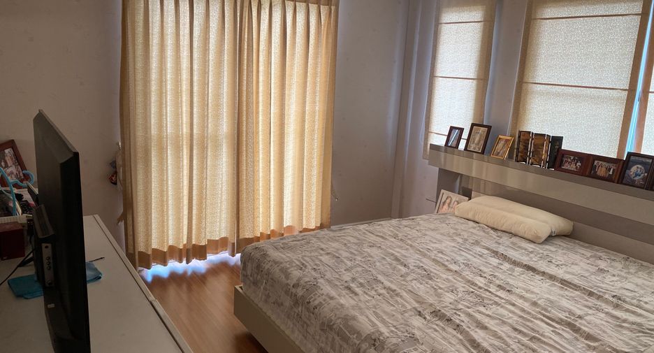 For sale 3 bedrooms house in Phasi Charoen, Bangkok