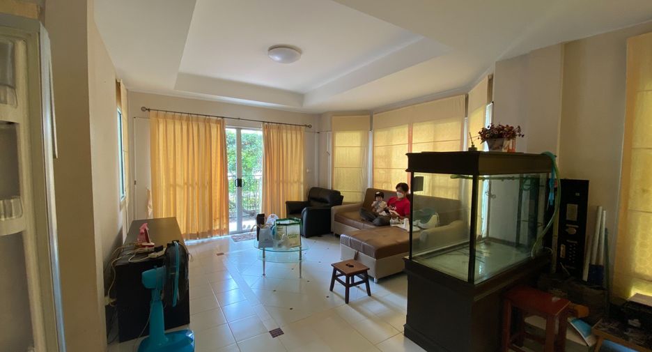 For sale 3 bedrooms house in Phasi Charoen, Bangkok