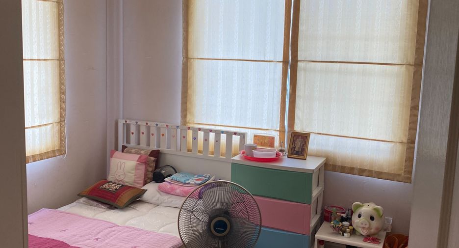 For sale 3 bedrooms house in Phasi Charoen, Bangkok
