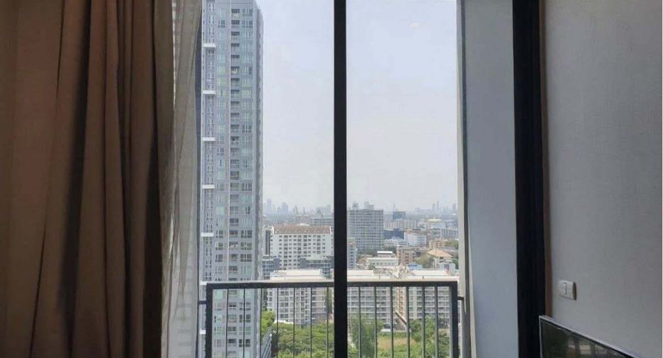 Condo en alquiler de 1 habitaciones en Phra Khanong, Bangkok