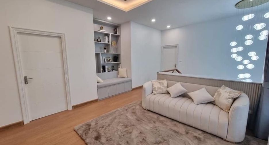 For rent 6 bedrooms house in Lat Krabang, Bangkok