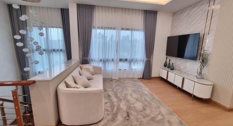 For rent 6 bedrooms house in Lat Krabang, Bangkok