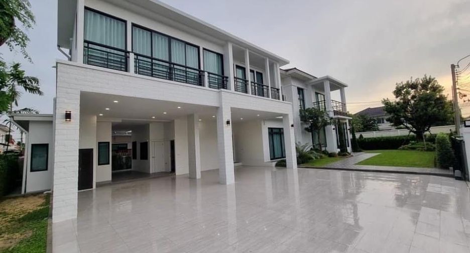 For rent 6 bedrooms house in Lat Krabang, Bangkok