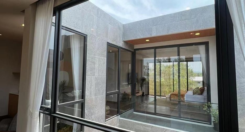 For rent 3 bedrooms villa in Mueang Phuket, Phuket