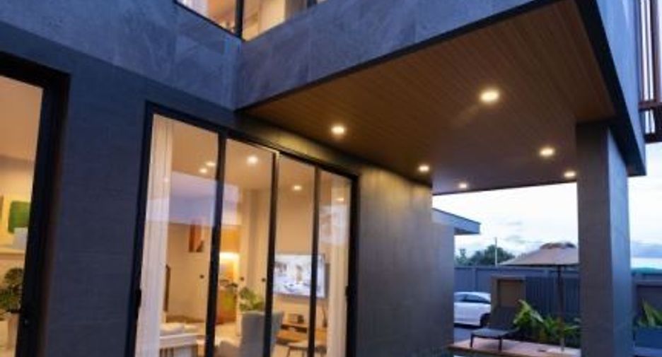 For rent 3 bedrooms villa in Mueang Phuket, Phuket