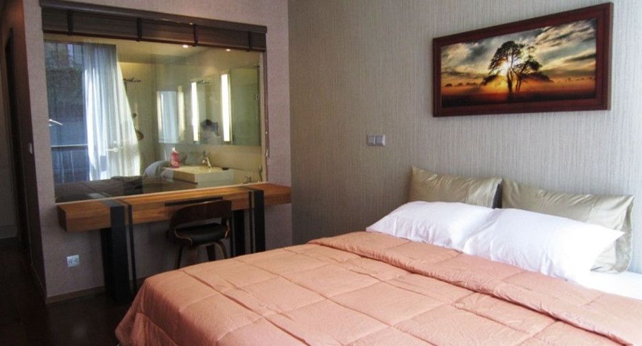 For rent 2 bedrooms condo in Watthana, Bangkok