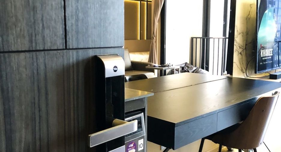 Condo en alquiler de 1 habitaciones en Khlong Toei, Bangkok