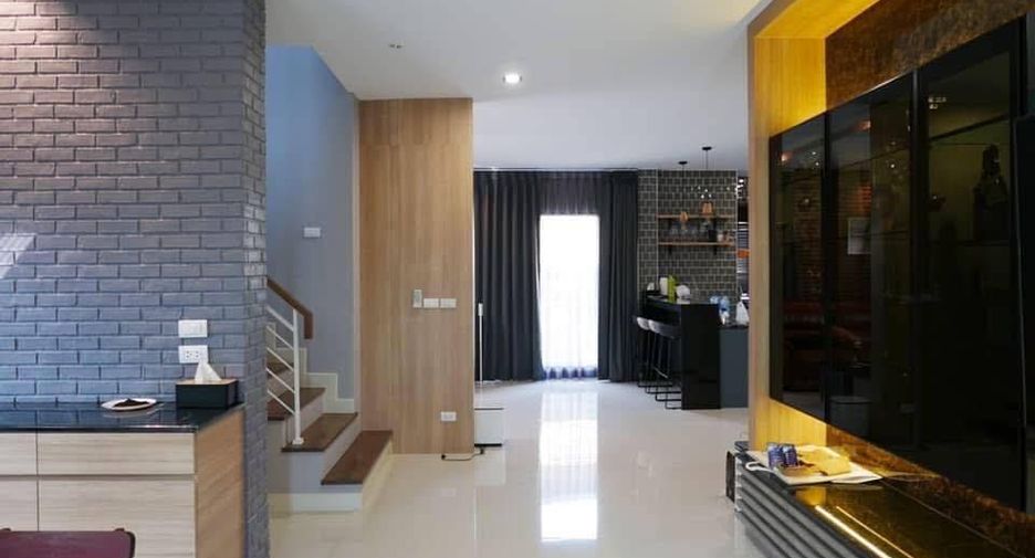 À vendre et à louer 4 chambres maison à Bang Phli, Samut Prakan