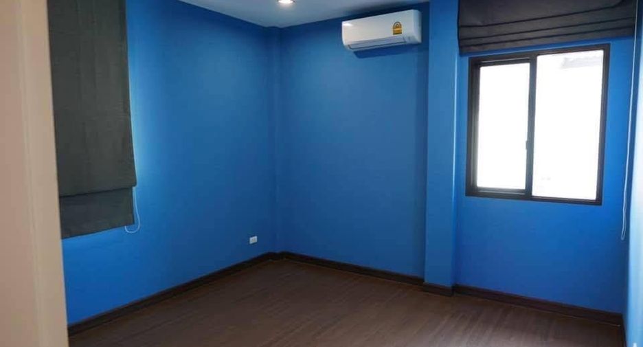 À vendre et à louer 4 chambres maison à Bang Phli, Samut Prakan
