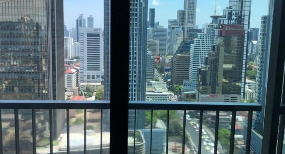 For rent 2 bedrooms condo in Watthana, Bangkok