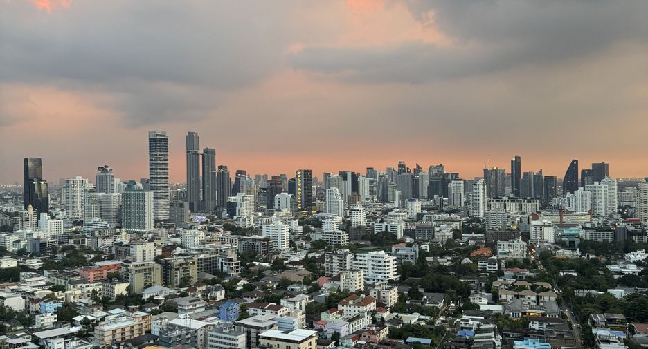 For rent 1 bed condo in Watthana, Bangkok