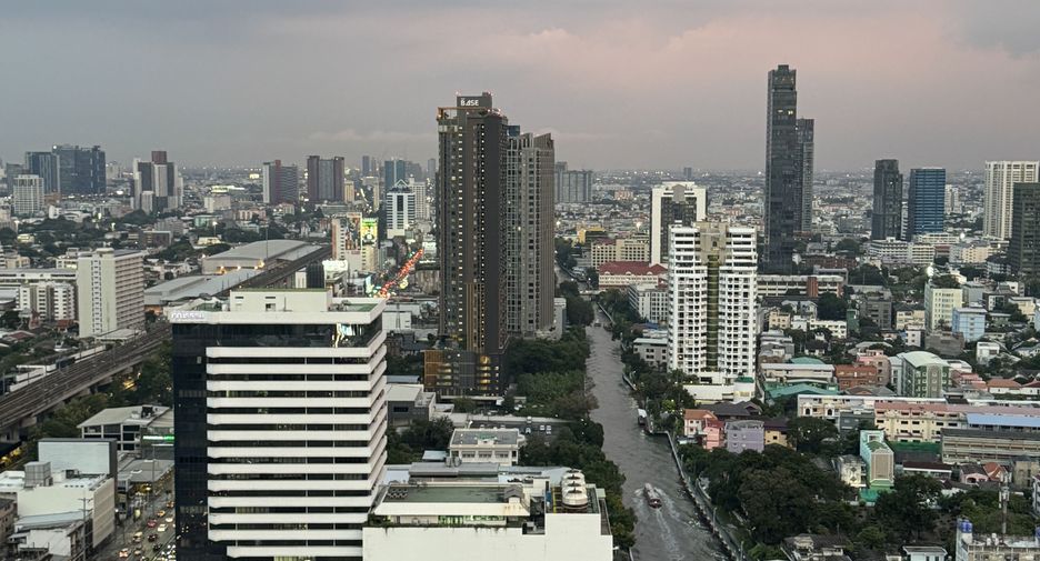 For rent 1 bed condo in Watthana, Bangkok