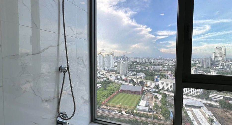 For rent 1 bed condo in Watthana, Bangkok