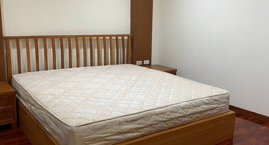 For rent 2 bedrooms apartment in Taling Chan, Bangkok