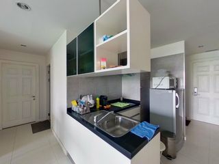 For rent 2 bedrooms condo in Bang Rak, Bangkok