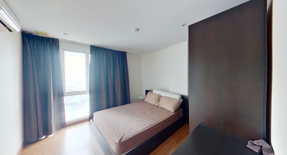 Wohnung zur Miete mit 2 Zimmer in Bang Rak, Bangkok