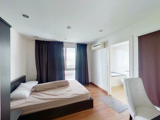 For rent 2 bedrooms condo in Bang Rak, Bangkok