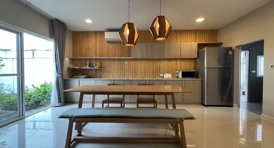 Casa en alquiler de 3 habitaciones en Mueang Phuket, Phuket