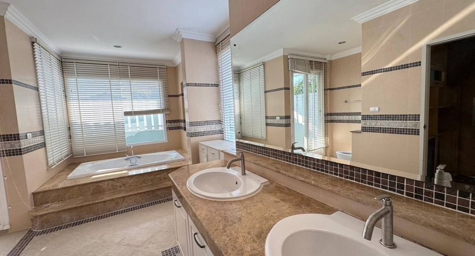 For rent 5 bedrooms house in Prawet, Bangkok
