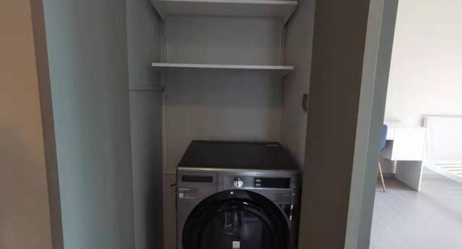 For rent 2 bedrooms condo in Huai Khwang, Bangkok