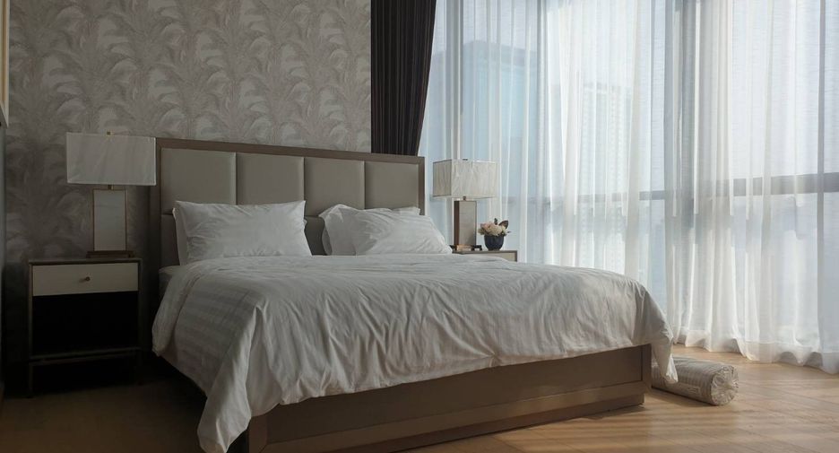 For rent 2 bedrooms condo in Watthana, Bangkok