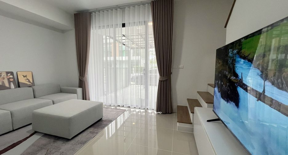 Casa en alquiler de 3 habitaciones en Bang Phli, Samut Prakan