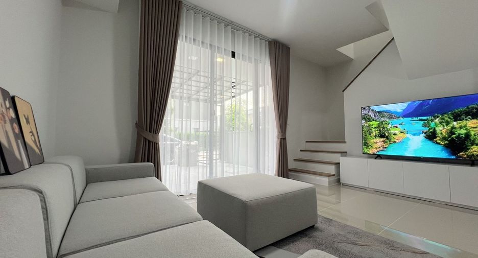 Casa en alquiler de 3 habitaciones en Bang Phli, Samut Prakan