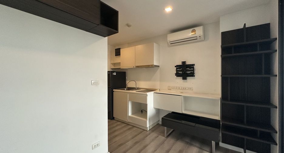 For sale studio condo in Mueang Samut Prakan, Samut Prakan