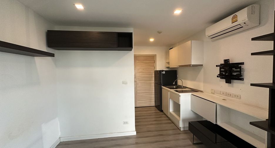 For sale studio condo in Mueang Samut Prakan, Samut Prakan