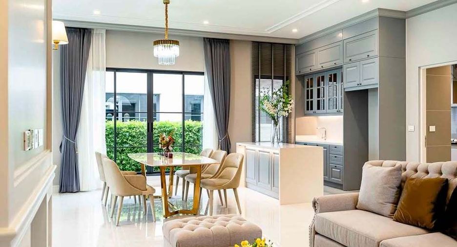For rent 4 bedrooms house in Bang Kapi, Bangkok