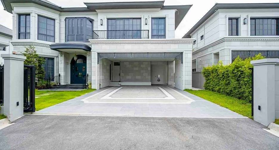 For rent 4 bedrooms house in Bang Kapi, Bangkok