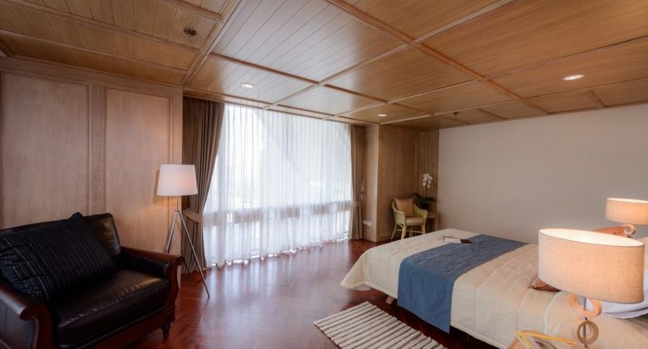 For rent 6 bedrooms condo in Sathon, Bangkok