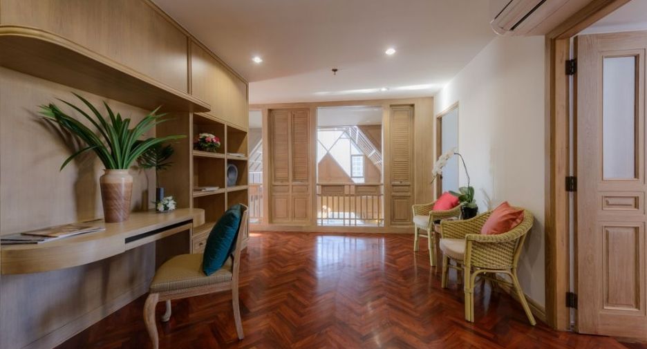 For rent 6 bedrooms condo in Sathon, Bangkok