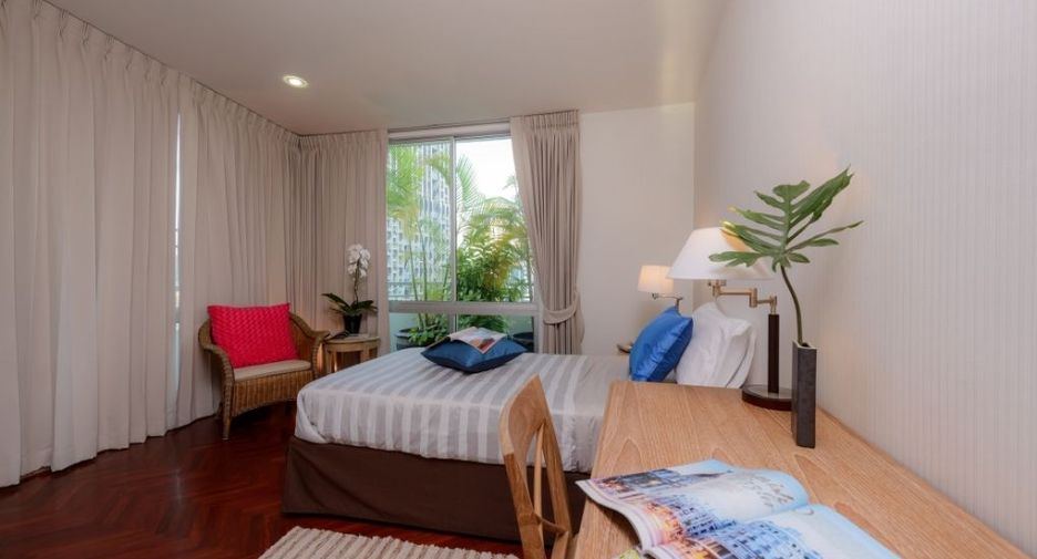 For rent 6 bedrooms condo in Sathon, Bangkok