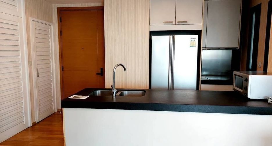 Wohnung zur Miete mit 2 Zimmer in Pathum Wan, Bangkok