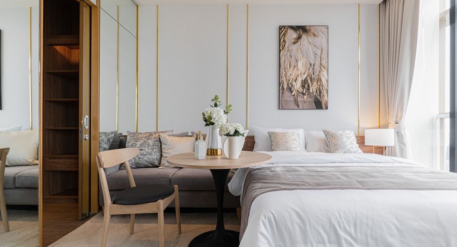 For rent studio condo in Khlong Toei, Bangkok