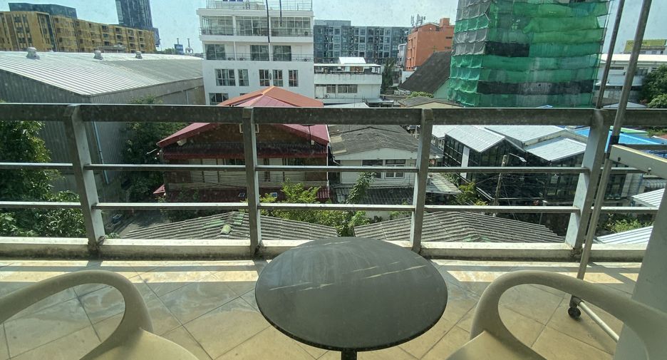 Condo en venta de 2 habitaciones en Khlong Toei, Bangkok