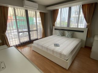Condo en venta de 2 habitaciones en Khlong Toei, Bangkok