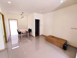Casa en venta de 4 habitaciones en Bang Khae, Bangkok