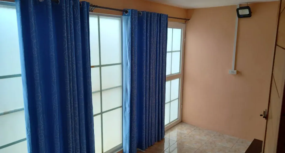 À vendre 4 chambres maison à Bang Khae, Bangkok