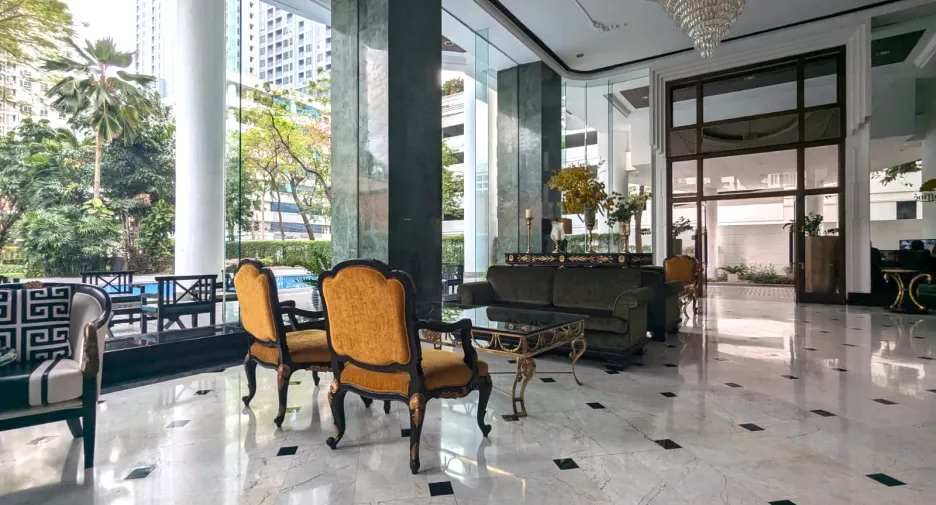 À louer 3 chambres condo à Khlong Toei, Bangkok